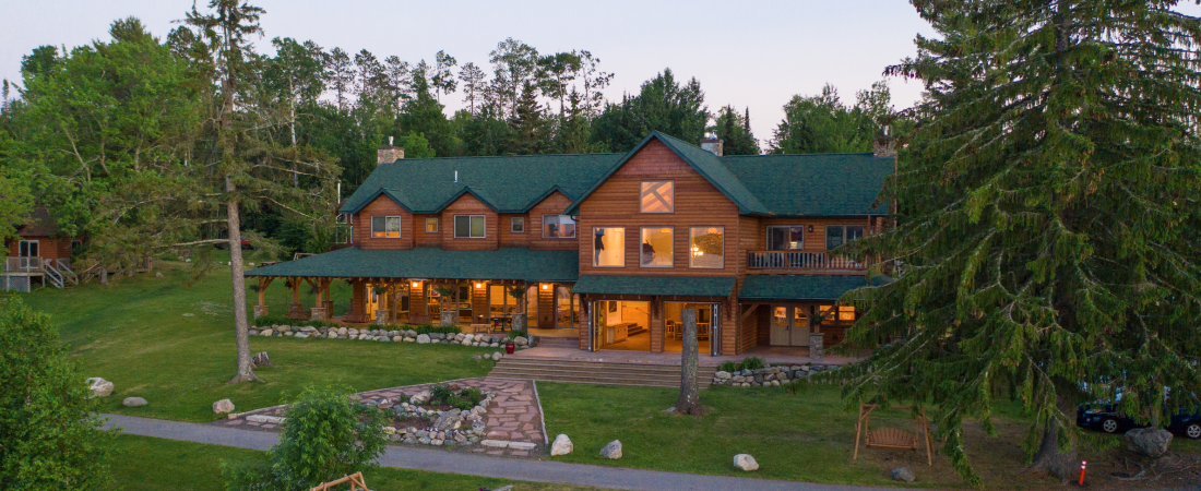 The Main Lodge at Pehrson Lodge in the evening. 